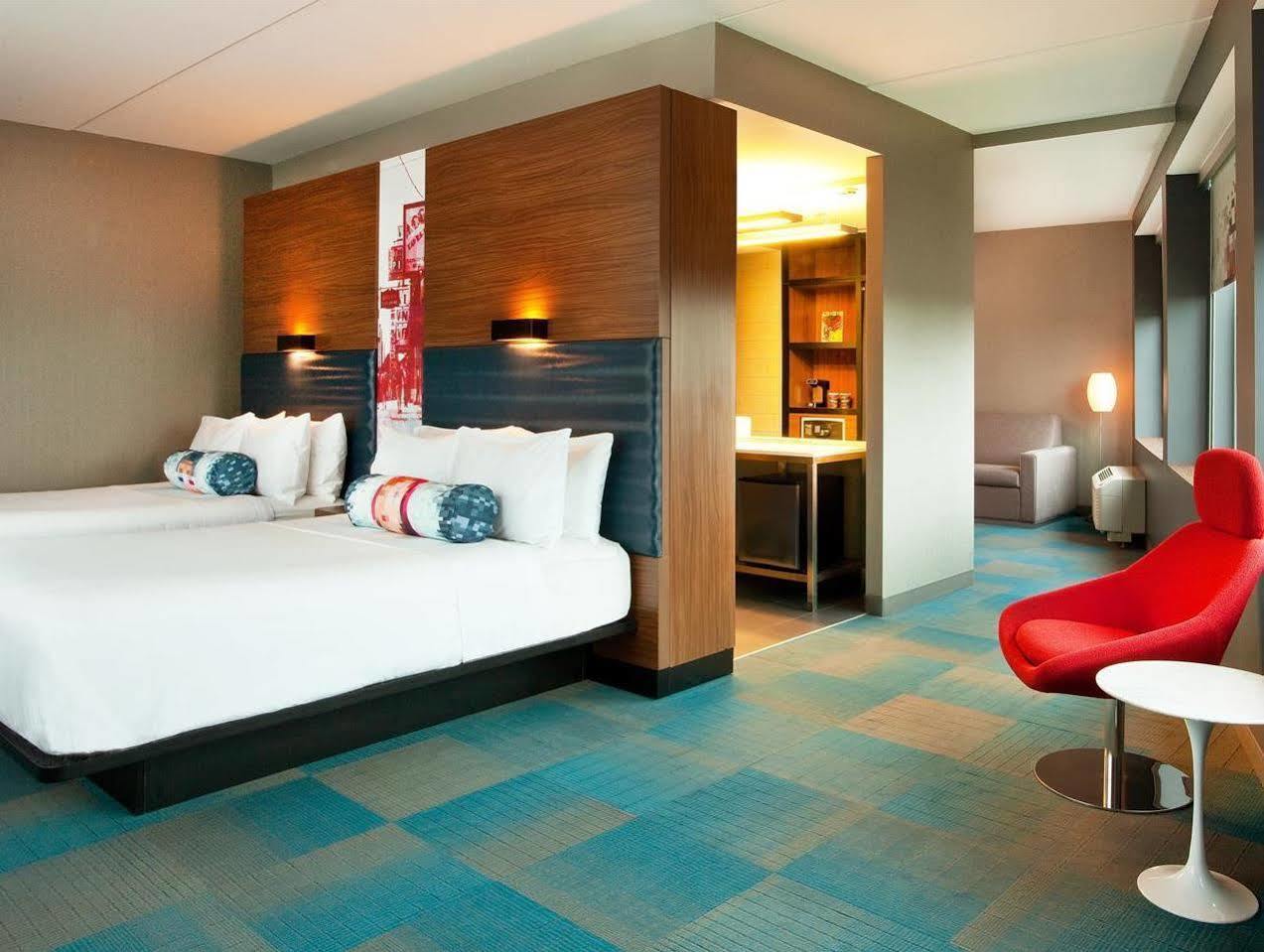 Aloft Hotel 3*